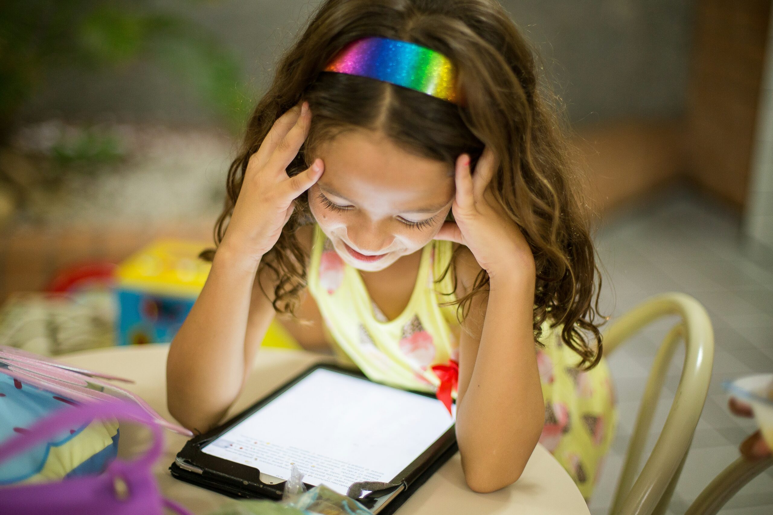 patricia-prudente-qESmLLXAmWs-unsplash common myths about homeschooling